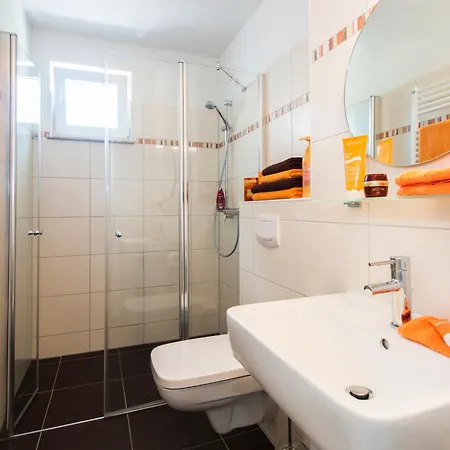 Appartamento Brise Stadtvilla Blumenhof App 09 *